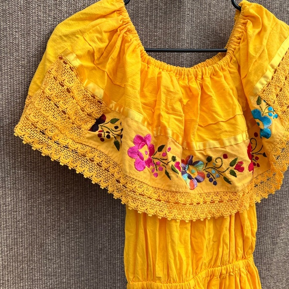 Vintage yellow embroidered dress Mexican American off shoulder boho Sz L - Picture 10 of 15